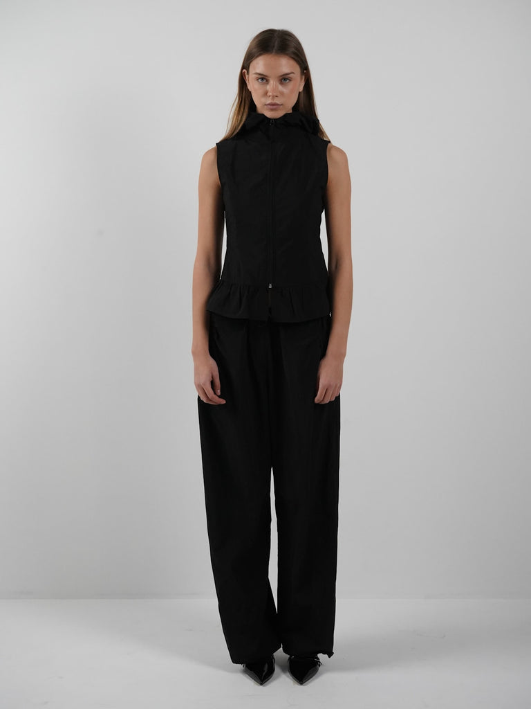 Dola vest